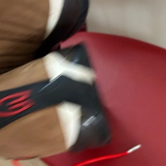 Jordan  14 Men's Brown and Red Sneakers size 8 - Picture 9 of 15